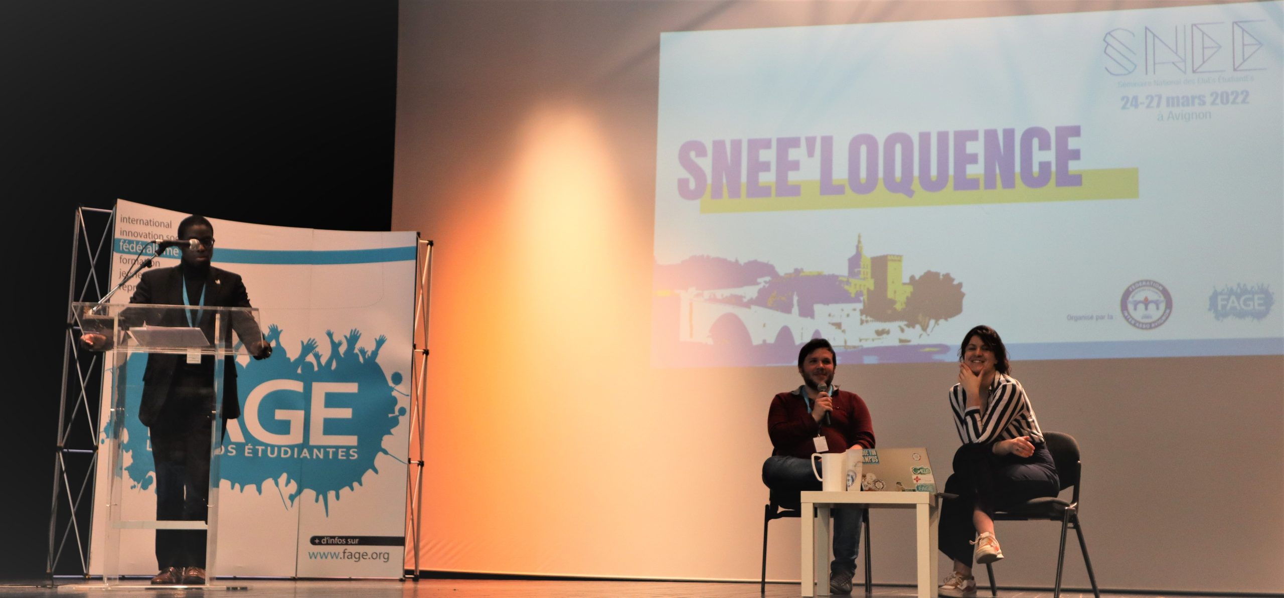 7685-sneeloq.jpg